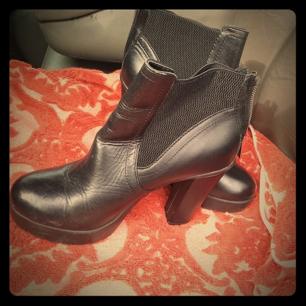 Ankle boots